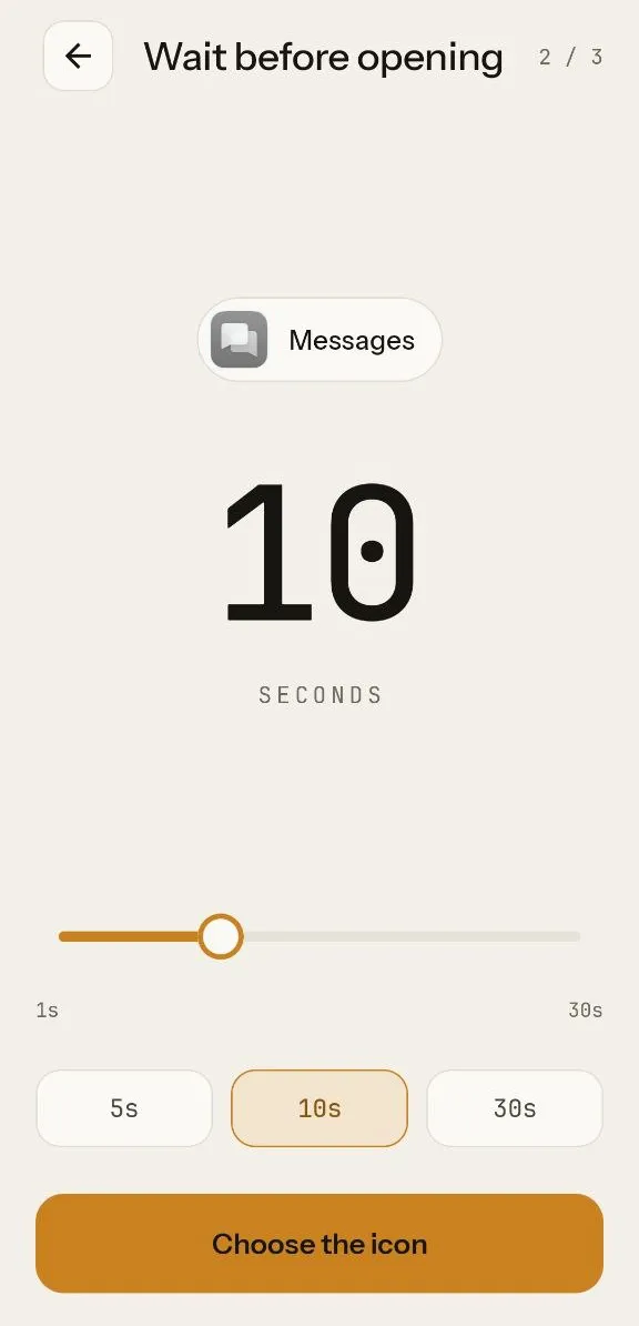 SlowLock's wait screen: the Messages app selected, a 10-second wait, and a slider from 1 to 30 seconds.